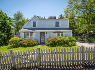 14 Curtis St, Rockport, MA 01966