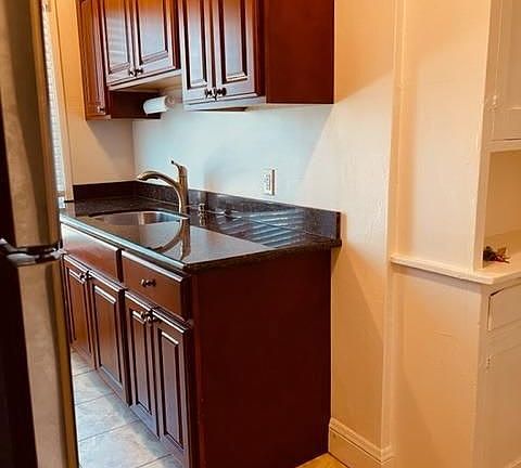 3rd image of 4605 Balboa St