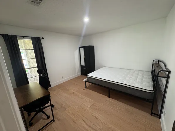 8406 Shenandoah Dr #1, Austin, TX 78753