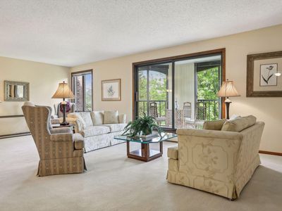 5601 Dewey Hill Rd APT 205, Edina, MN, 55439