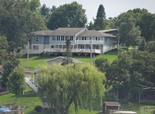 1290 Holiday Ln, Brooklyn, IA