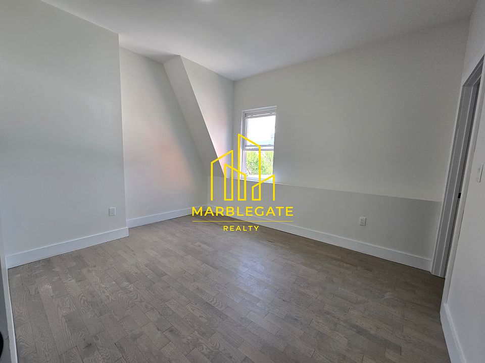 2nd image of 53 Lincoln Park #33C