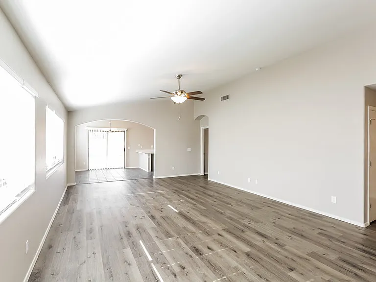25739 W Saint Catherine Ave — Photo 6