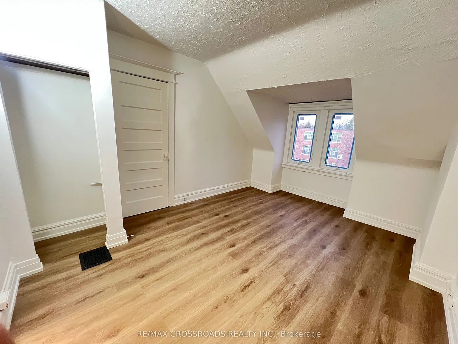 2 bed, $1,800 — Photo 4