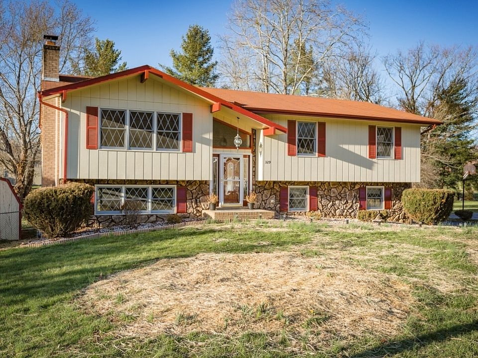 1st image of 695 Heritage Dr