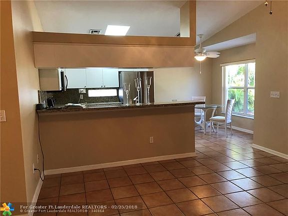 2nd image of 312 SW 35th Ave