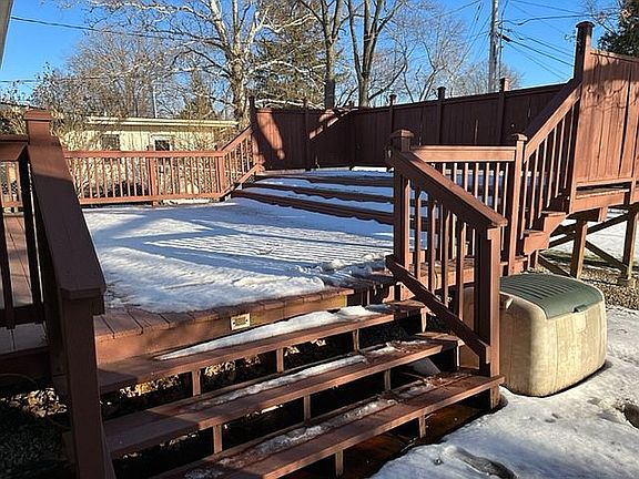 22 X 24 Deck off of Kitchen