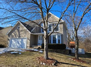 7616 W 155th St, Overland Park, KS 66223
