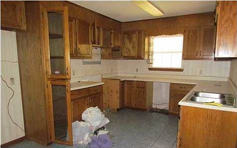 4th image of 630 W Lee St