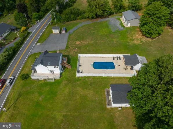 9562 Back Creek Valley Rd, Hedgesville, WV 25427