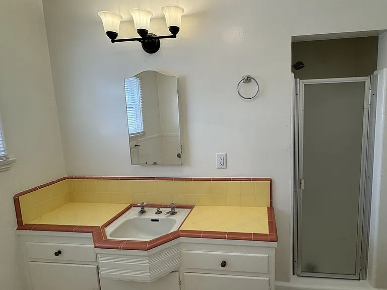 111 Alabama St — Photo 4