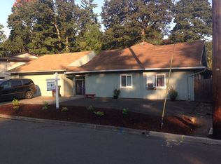 6983 Oakridge Dr, Gladstone, OR 97027