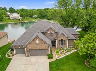 901 Thornbury Pl, O'Fallon, IL 62269