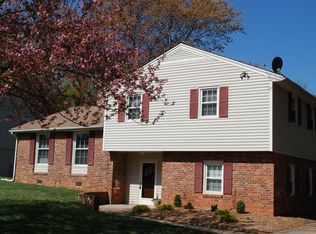1011 Meade Dr, Greensboro, NC 27410