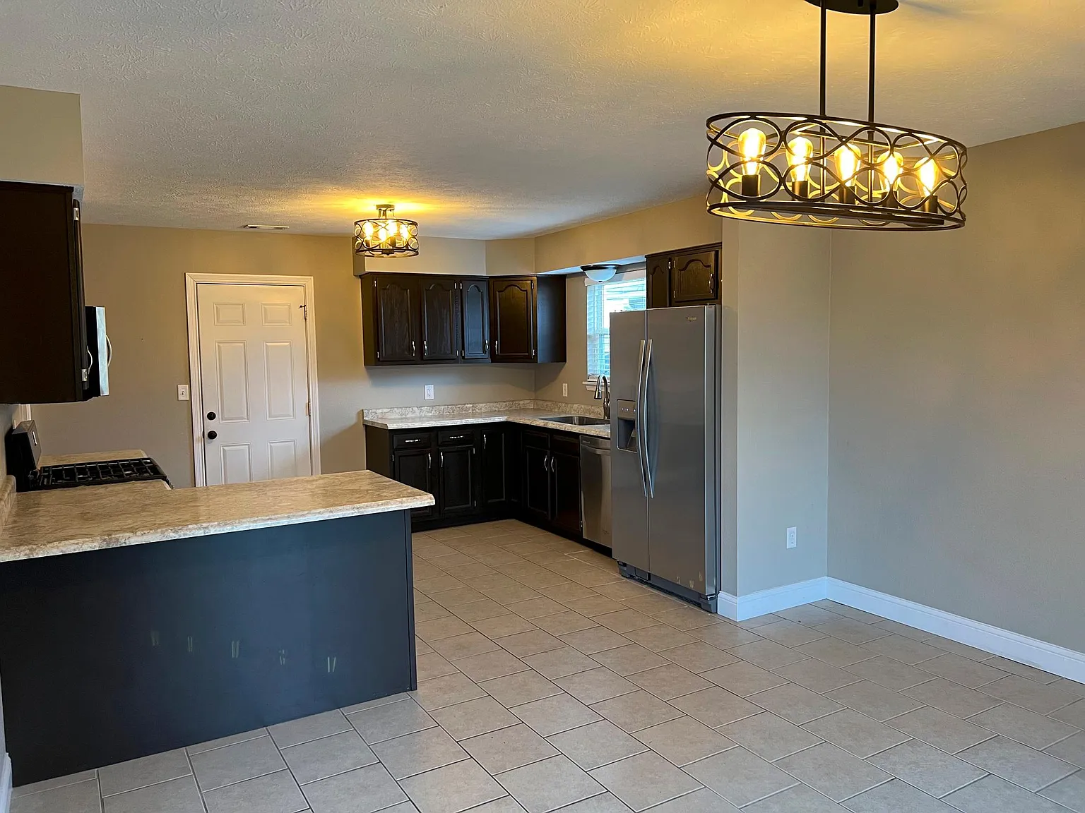 3 bed, 1568 sqft, $1,800 — Photo 4
