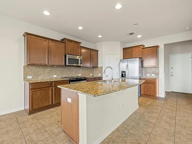 16020 Hampton Bliss Trce — Photo 8