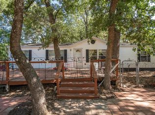 100 Crow St, Mabank, TX 75156