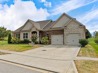 121 Sunningdale Dr, Georgetown, KY 40324