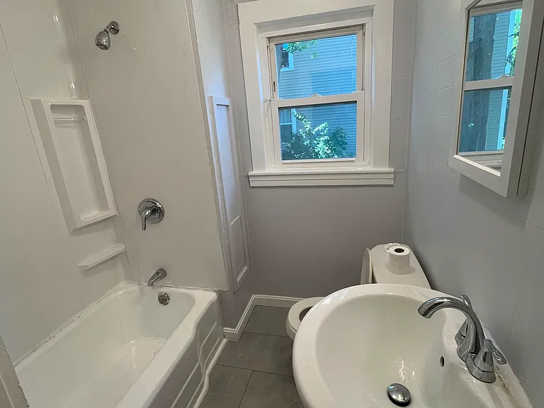 26 Granite St #1 — Photo 4