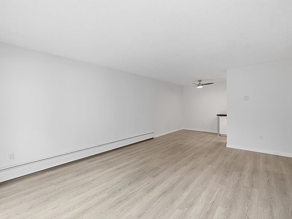 4th image of 5450 Empire Dr #313
