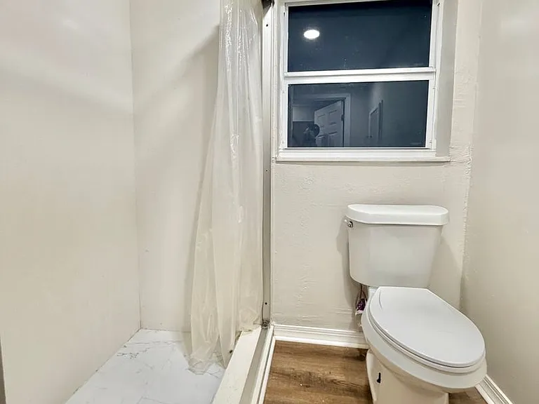 1103 Grant Ave — Photo 9