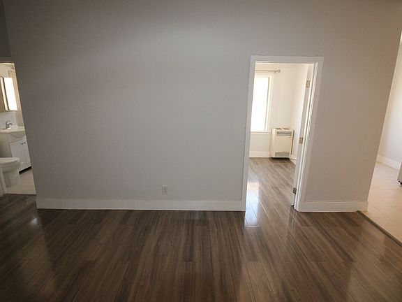 3rd image of 837 S Normandie Ave
