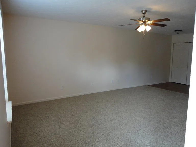 5241 Crystal Ct — Photo 5
