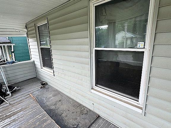 2nd image of 4092 E 108th St