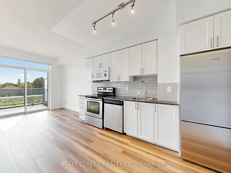 7900 Bathurst St #228 — Photo 12