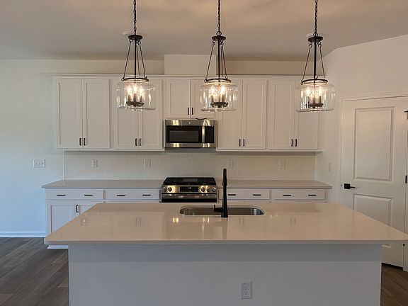 106 Moonflower Lane, Homesite 266 Interior Image 4