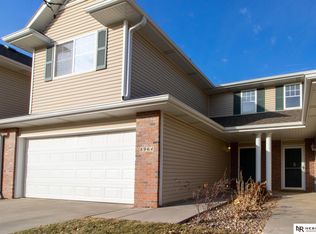 8964 Sicily Ln, Lincoln, NE 68526