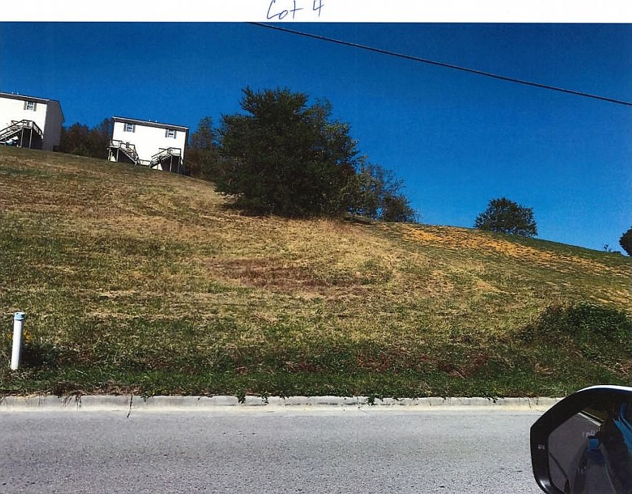 2nd image of Clark St