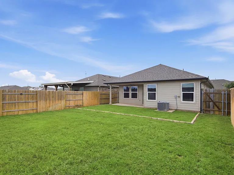 103 Hamilton Pool Ln — Photo 21