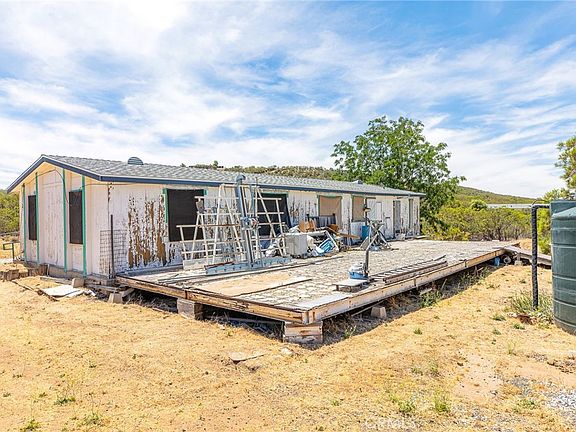 3rd image of 37761 Aurora Ln