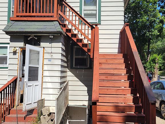 2nd image of 214 Pease Ct
