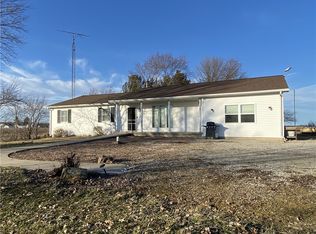 1038 County Road 550 N, Toledo, IL 62468