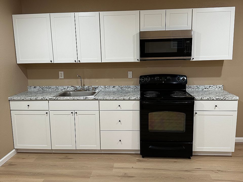 1st image of 3933 Wade Dr #1