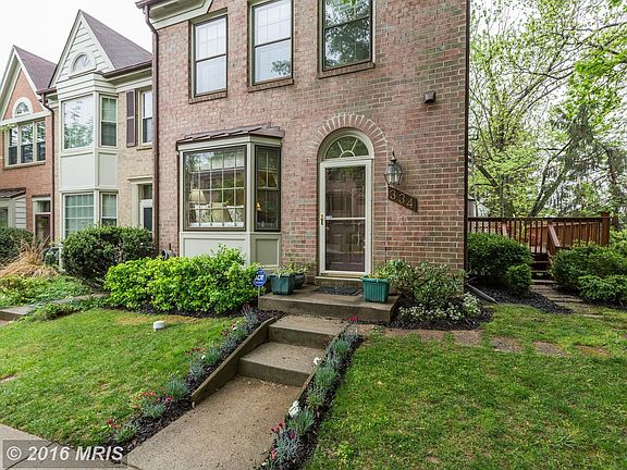2nd image of 334 Lynn Manor Dr