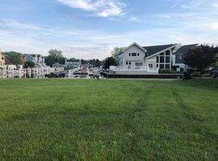 2535 Bay Pointe Dr, Saint Joseph, MI