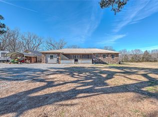 13751 E Ventris Rd, Garfield, AR 72732