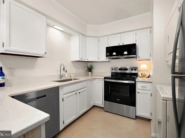 8 121st St Unit 202A, Ocean City, MD 21842