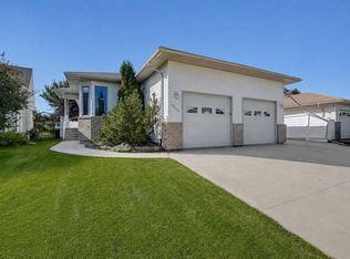 10659 N 81st Ave, Grande Prairie, AB T8W2J8