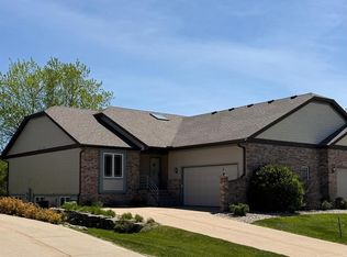 9106 Waterside St, Middleton, WI 53562