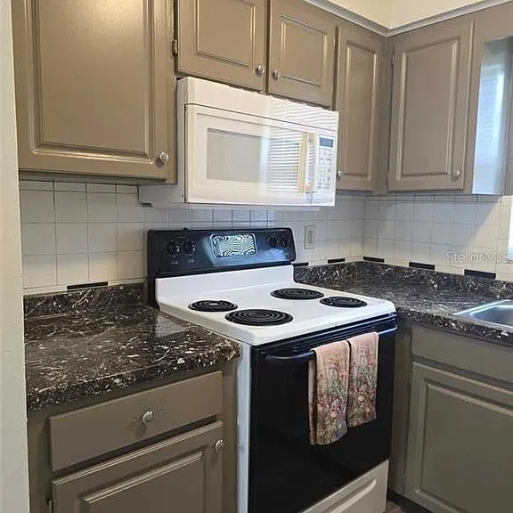 1414 E 108th Ave — Photo 9