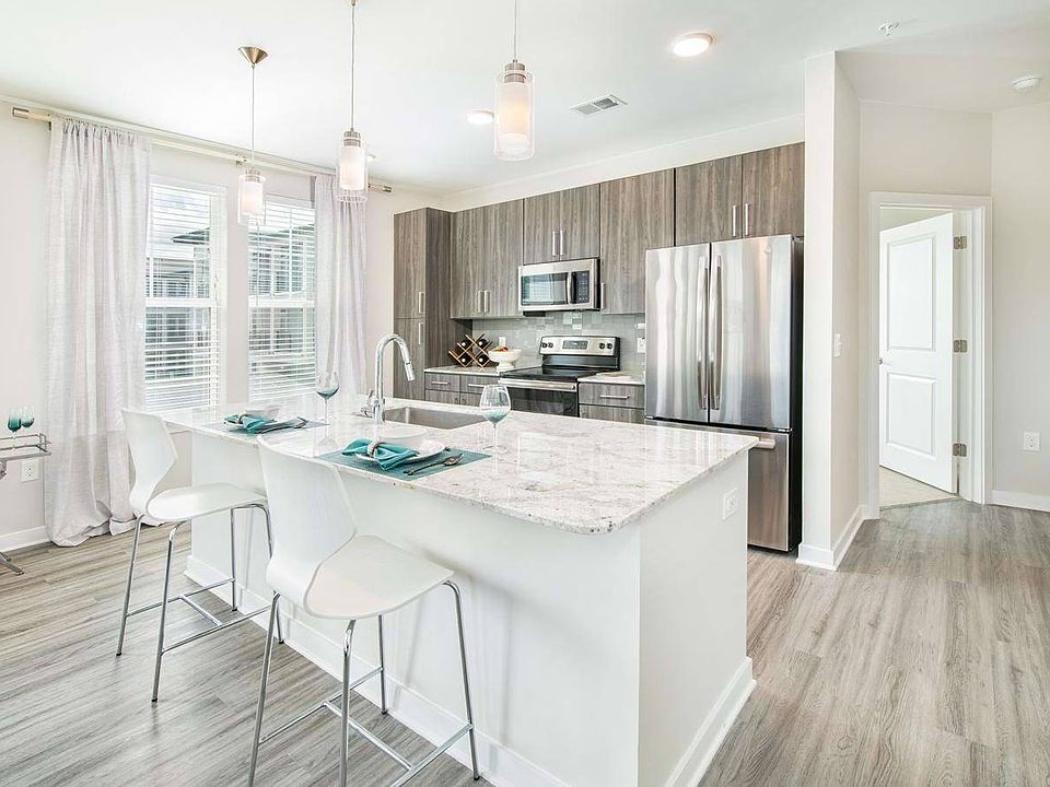 Spacious Kitchens with Thoughtful Details