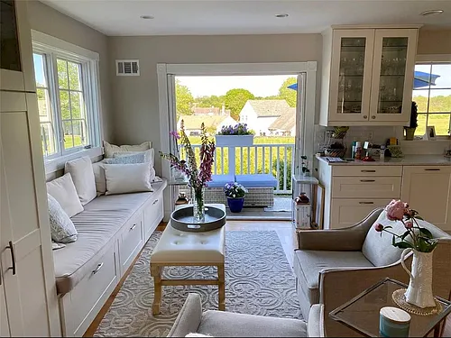 307 Corey Ln Photo 1