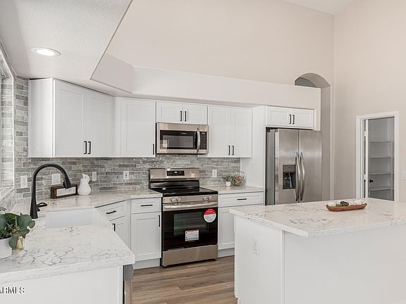 4th image of 20961 N 96TH Drive