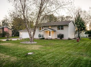 N5893 Cottage Ln, Onalaska, WI 54650