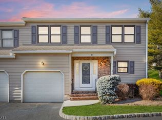81 Sunrise Dr, Gillette, NJ