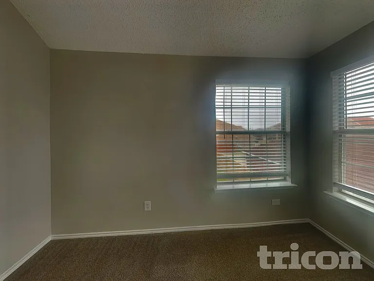 1226 Paul Dr — Photo 8